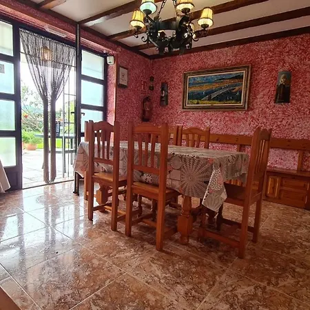 アパート El Burbyi *