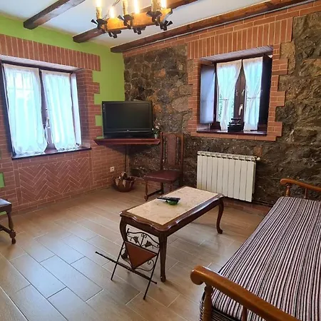 アパート El Burbyi *